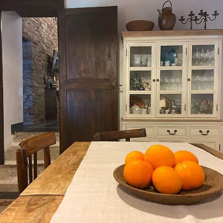 펜션 Bissantica, Heritage And Charm In Rural Sardinia 루나마트로나