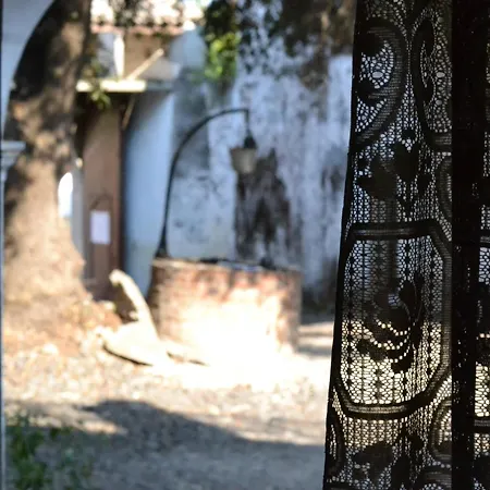 펜션 Bissantica, Heritage And Charm In Rural Sardinia 루나마트로나
